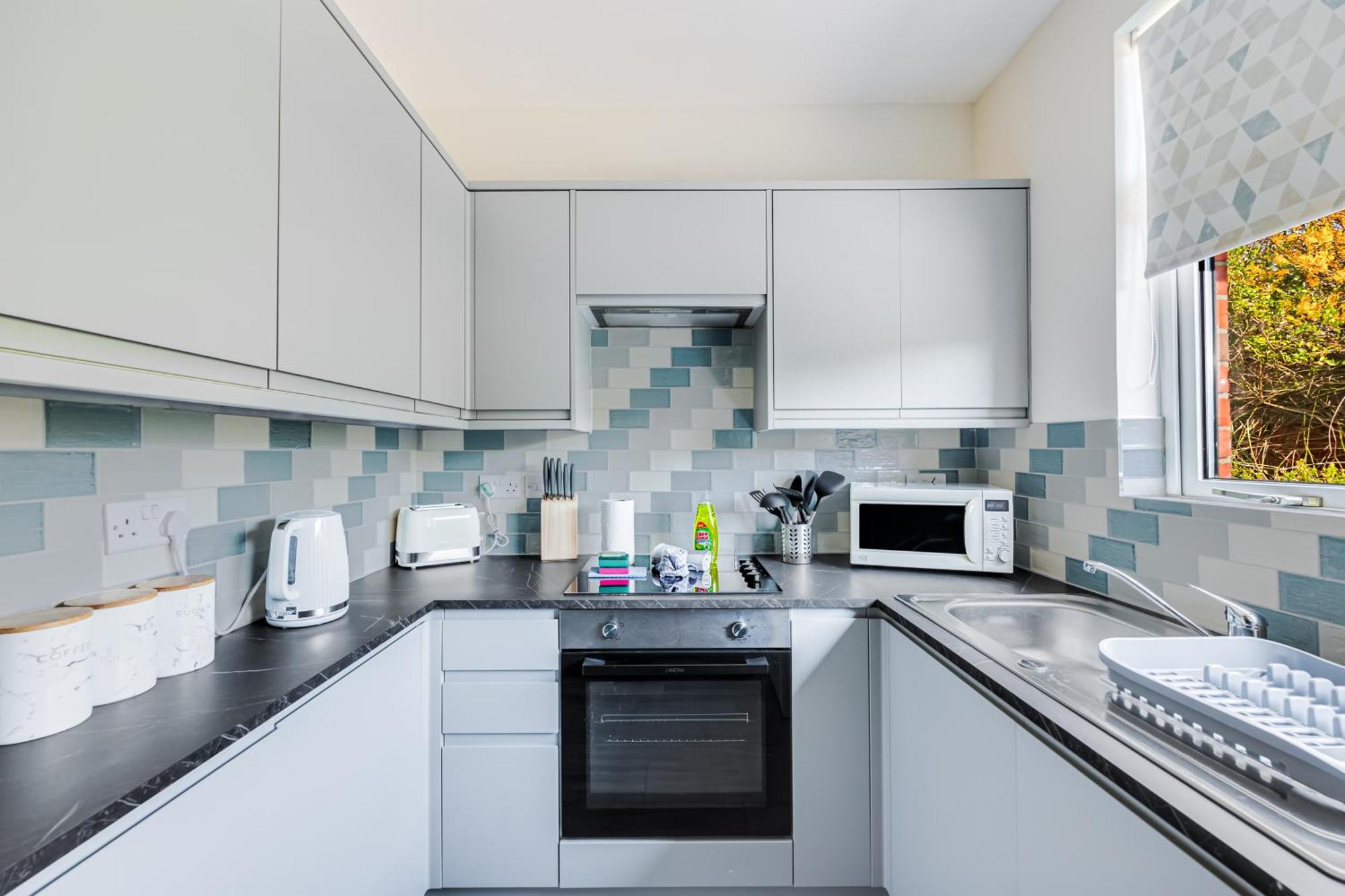 Charming Detached - Close To Town Centre - Driveway Parking, Self-check-in, Fast Wifi And Garden By Yoko * Northampton